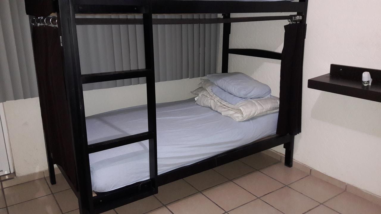 Hostal Yapa León Kültér fotó