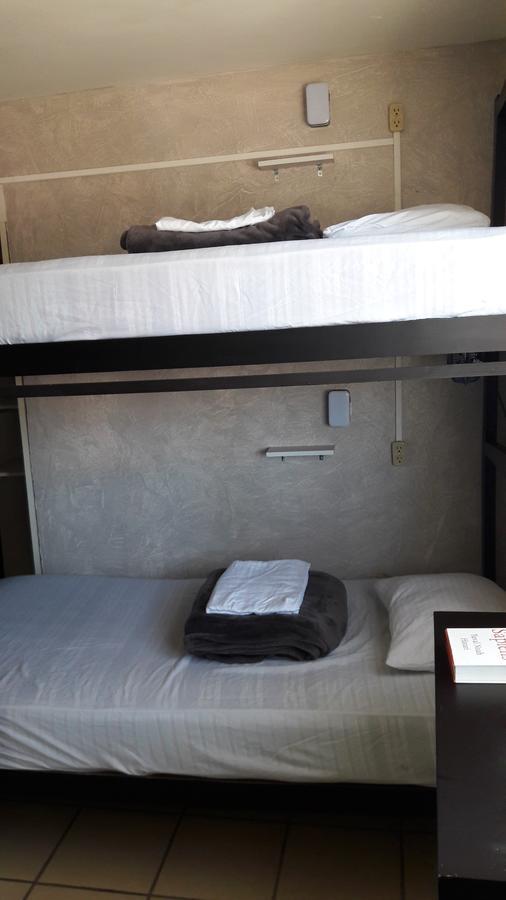 Hostal Yapa León Kültér fotó